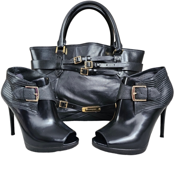 Burberry Black Leather Gold Buckle Open Toe High Heel Boots Booties Size 7.5 - Picture 1 of 8